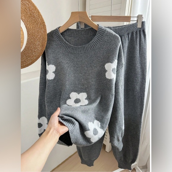 Pants - Floral Pattern Knit Sweater Top And Pants Set Gray
